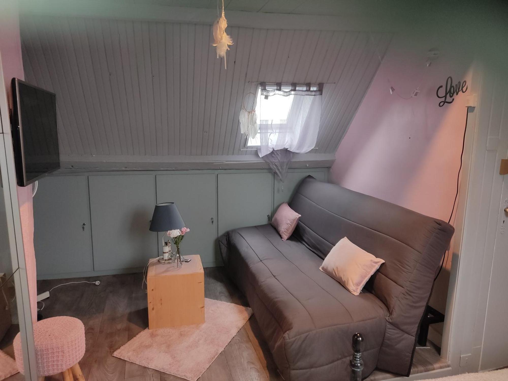 Le Lion Dort Bed and Breakfast Cormeilles-en-Parisis Exteriör bild